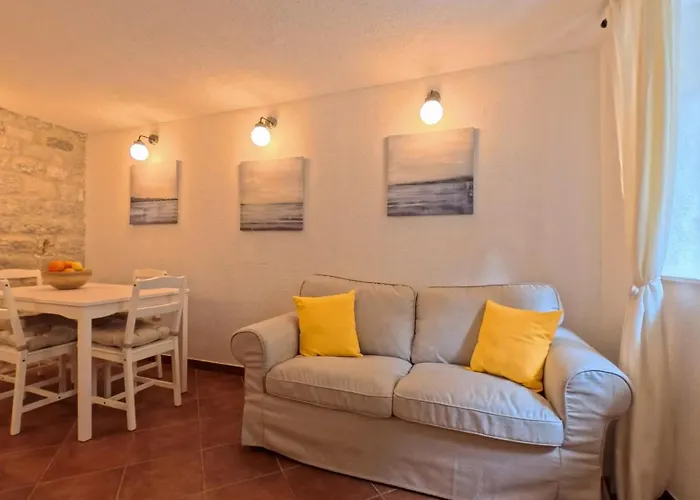 Daire Old Town By Ivo *