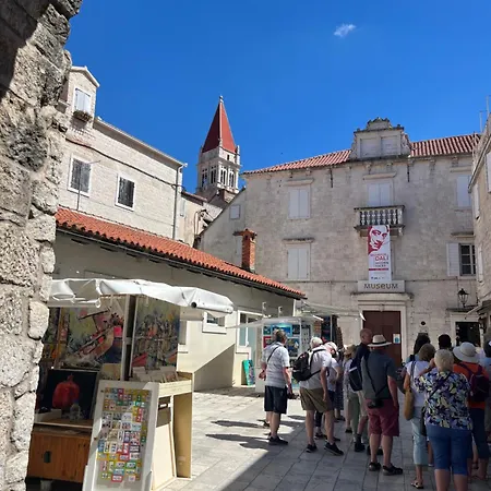 Old Town By Ivo