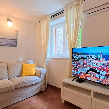 Old Town By Ivo Apartment Trogir